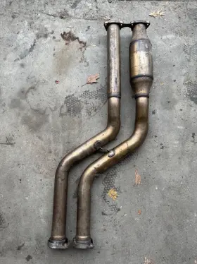 18107832909 Bmw 333.bm1h06 2001-2006 E46 M3 Oem Exhaust Section 1 Mid Pipe Resonator