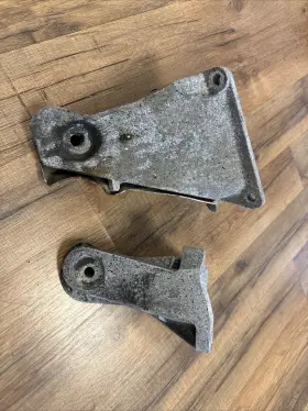 6769032 Bmw E63 E60 650i 550i Oem 06-10 Right And Left Side V8 Engine Motor Mount Bracket