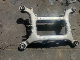 6799103 Bmw 640i 650i 550 535 F10 F12 Oem 11-17 Rear Subframe Crossmember Cradle