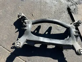 6857722 Bmw 328i F30 F33 F36 Oem 12-16 Rear Crossmember Subframe Cradle