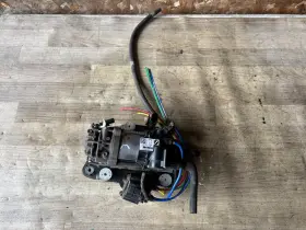 6861882 Bmw 740i 750i M760 G12 Oem 16-19 Air Suspension Pump Compressor With Bracket