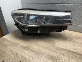 7465598 Bmw 750i 740i Oem 16-19 Front Right Passenger Side Head Light Adaptive Xenon Hed