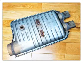 9-0471502 Bmw 9-0560704 06 07 08 Muffler Exhaust System Boysen 7519013 /