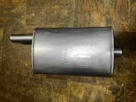 L3185-15122 Case Universal 15.1875 Inch Length Muffler Combination Offset Outlet 1.8125 Id