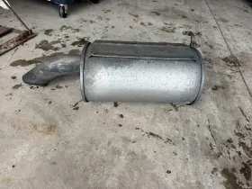 25242l Chevrolet 2006-2008 Chevy Trailblazer Lt Rear Exhaust Resonator Muffler Cut Oe Used