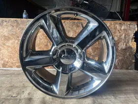 9598764 Chevrolet Gm Gmc Suburban Oem 5 Spoke Chrome 20 Inch Wheel Cap