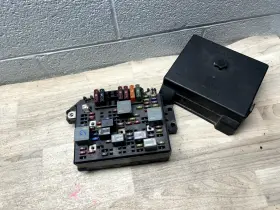 Pa15328925 Chevrolet S10 Oem 99-04 Front Sam Fuse Box Relay Control Module