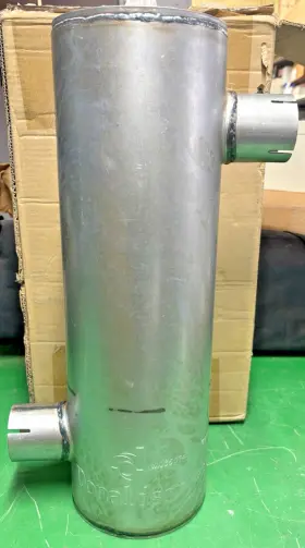 M065074 Donaldson Nos Genuine Round Muffler Style 6 See Desc Free Shipping