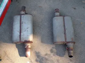 43043 Flowmaster 40 Series Chambered Muffler