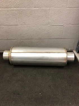 M-533 Grand Rock Exhaust Muffler - New Old Stock Peterbilt