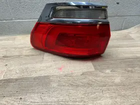 P68110016ad Jeep Grand Cherokee Oem Rear Back Right Passe Side Tail Lamp Light Taillight