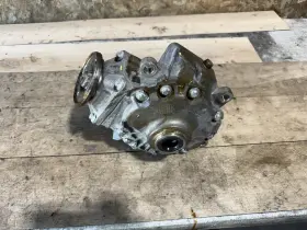 2053310900 Mercedes Benz C250 E300 E250 C300 Front Differential Axle Carrier Assembly