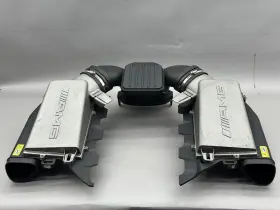 A1560900606 Mercedes-benz Ml63 C63 E63 Amg W164 07-11 Air Intake Box Muffler Cleaner Filter
