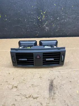 A2048307354 Mercedes-benz 2008 To 2011 W204 C300 Front Center Dash Ac Air Vent Trim Oem W9613 Ps