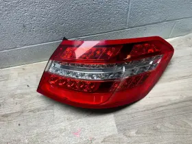 A2129067101 Mercedes-benz E550 E63 Oem 2010-2013 Rear Right Passenger Tail Light Lamp