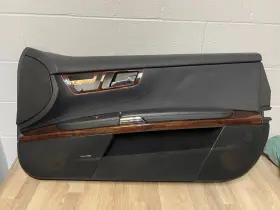 A2167200470 Mercedes-benz Cl63 Cl550 W216 Oem Front Right Passeng Interior Door Panel Cover