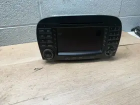 A2308204489 Mercedes Benz Sl55 Sl550 05-08 Dash Display Screen Monitor Navigation Gps Radio