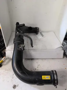 A271090 Mercedes-benz 2014 C250 1.8 Petrol Turbo Air Intake Inlet Pipe Hose