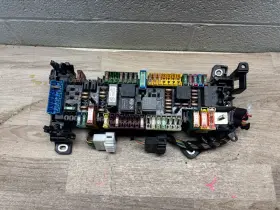 W176 Mercedes-benz Cla250 W117 Oem 14-19 Front Sam Fuse Box Relay Control Module