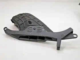 Bj32-9a675 Range Rover 15-19 Land Discovery Engine Front Air Intake Hose Duct Tube Pipe Oem
