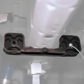 5a246a-2010-14s197 Rlb 2010-2014 Ford Mustang S197 Front Muffler Bracket