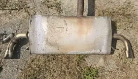 2872808 Tenneco 2016-2020 Volvo Xc90 2.0l Exhaust System Rear Muffler Oem -cut