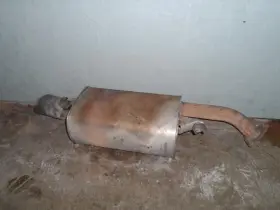 333.vo1i02 Volvo 2002 Muffler S40 Aa5642