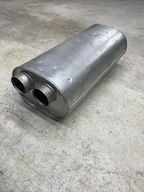 21576 Walker Exhaust Quiet-flow Stainless Steel Direct Fit Muffler